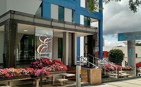 Excellence Plaza Hotel